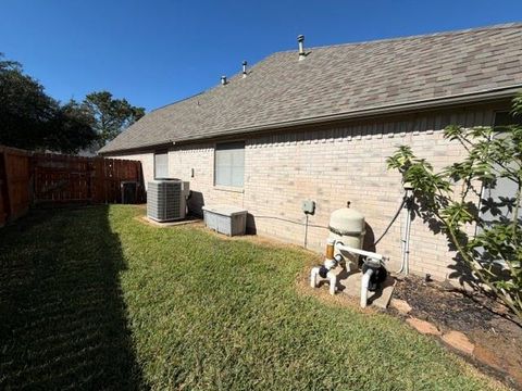 Tiny photo for 10435 Claybrook Drive, Houston, TX 77089 (MLS # 95603752)