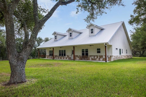 Photo of 1800 County Road 122, Hallettsville, TX 77964 (MLS # 24361241)