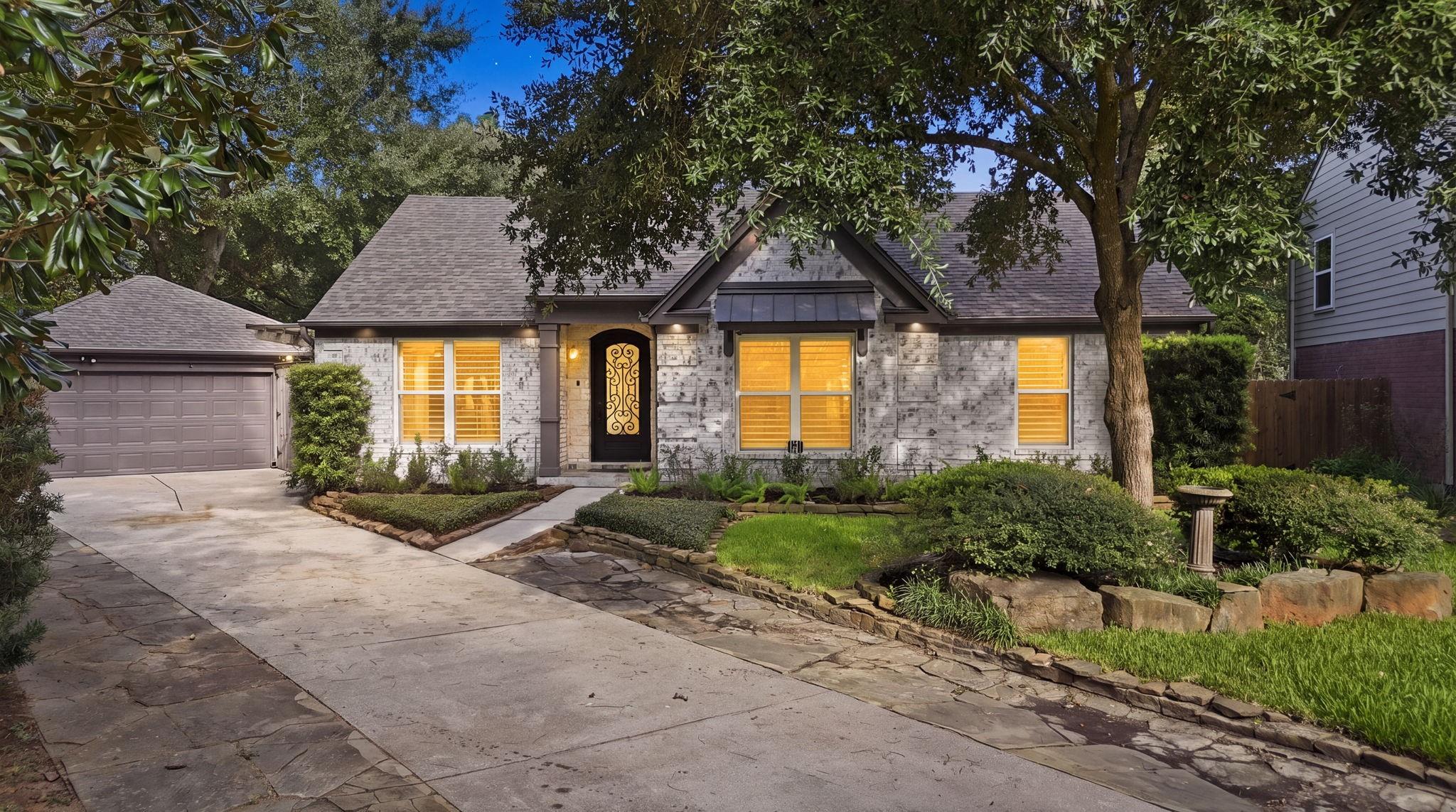 190 Velvet Leaf Place