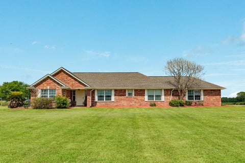 Photo of 17830 County Road 207, Angleton, TX 77515 (MLS # 58822117)