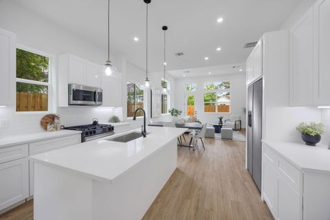 Photo of 3107 Stonewall Street, Houston, TX 77020 (MLS # 74947667)