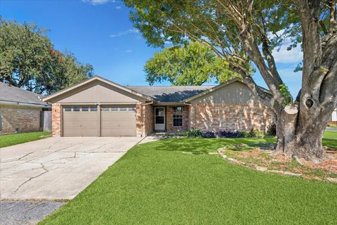 Photo of 2302 37th Avenue N, Texas City, TX 77590 (MLS # 24444096)