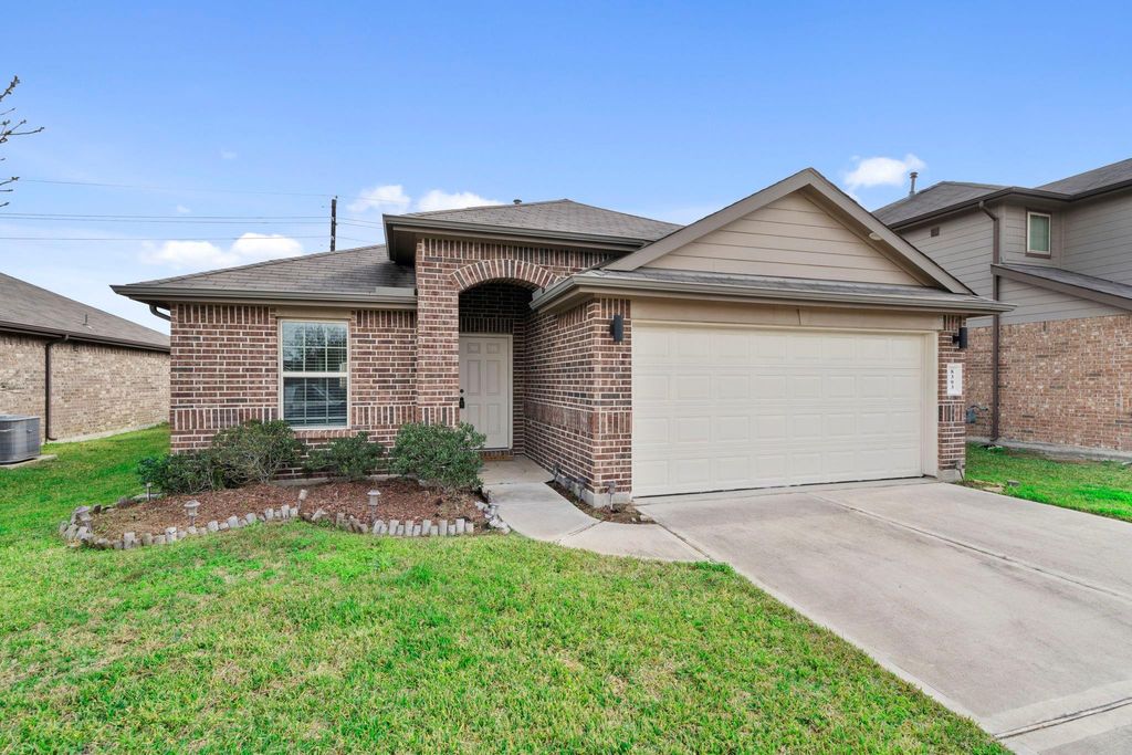 Photo of 8303 Amaryllis Ct Ct, Rosharon, TX 77583 (MLS # 80827864)
