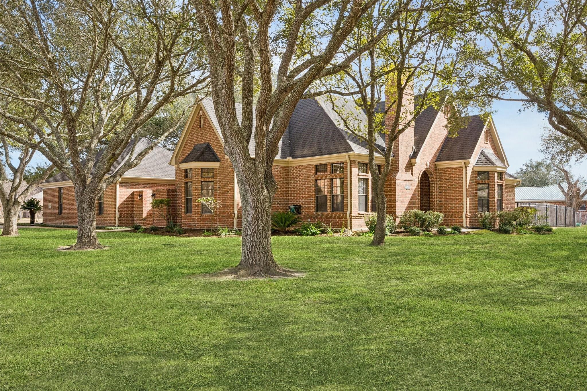 2531 Lazy Bend Street