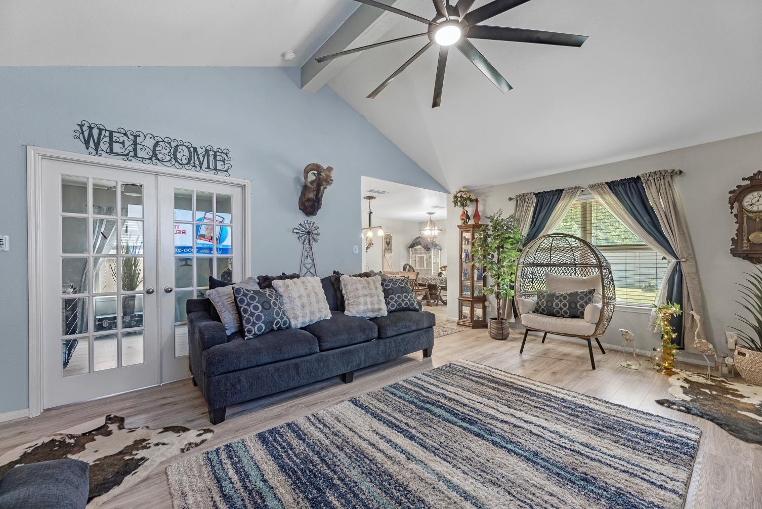 405 Hawks View Drive