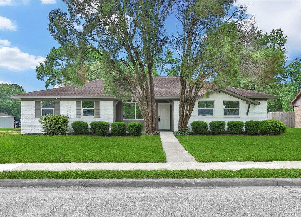 Photo of 5703 Oakham Street, Houston, TX 77085 (MLS # 7866480)