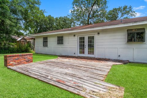 Tiny photo for 7280 Click Drive, Beaumont, TX 77708 (MLS # 82385980)