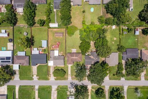 Tiny photo for 7280 Click Drive, Beaumont, TX 77708 (MLS # 82385980)