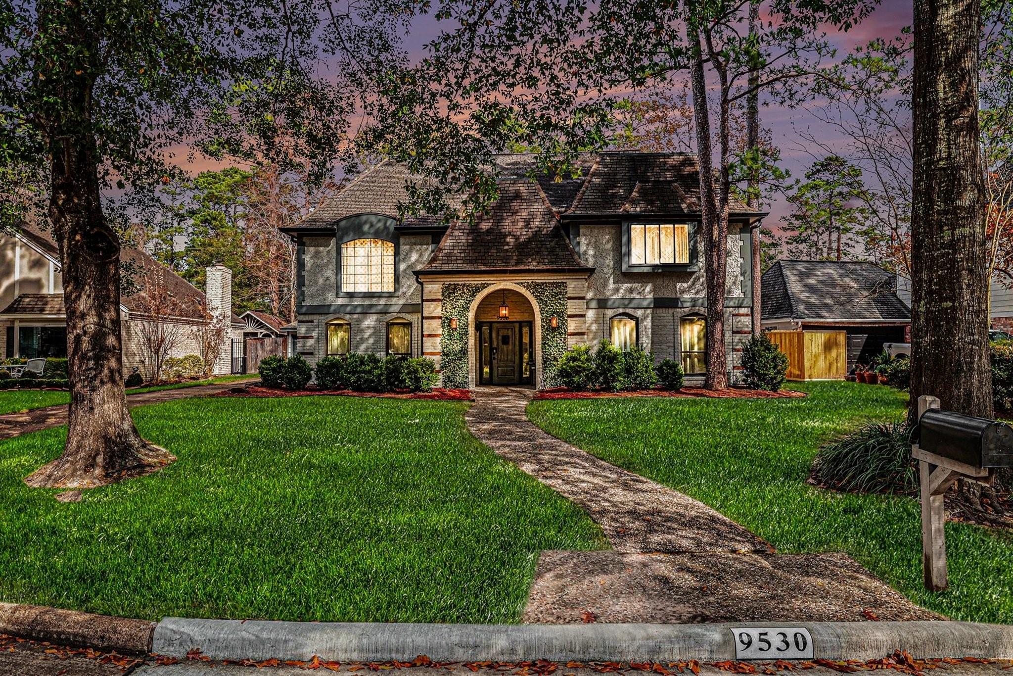 9530 Arcade Drive