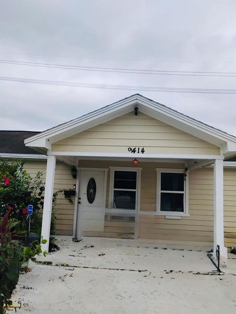 Photo of 9414 Ashville Drive, Houston, TX 77051 (MLS # 38227052)
