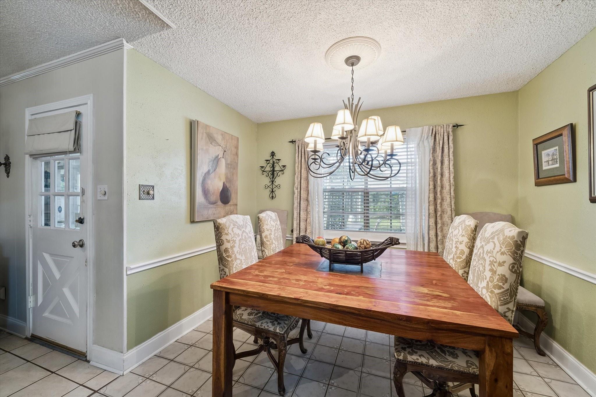 11102 Melba Lane