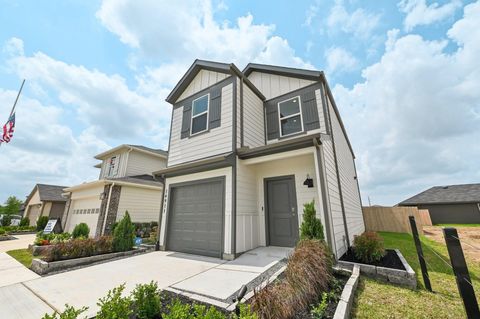 Photo of 16911 Vinters Way, Houston, TX 77090 (MLS # 84457711)