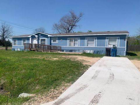 Photo of 603 Fm 379, Navasota, TX 77868 (MLS # 73324100)
