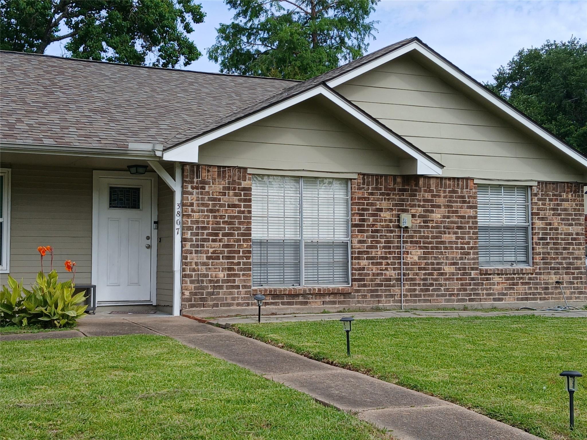 3807 Quiet Place Drive