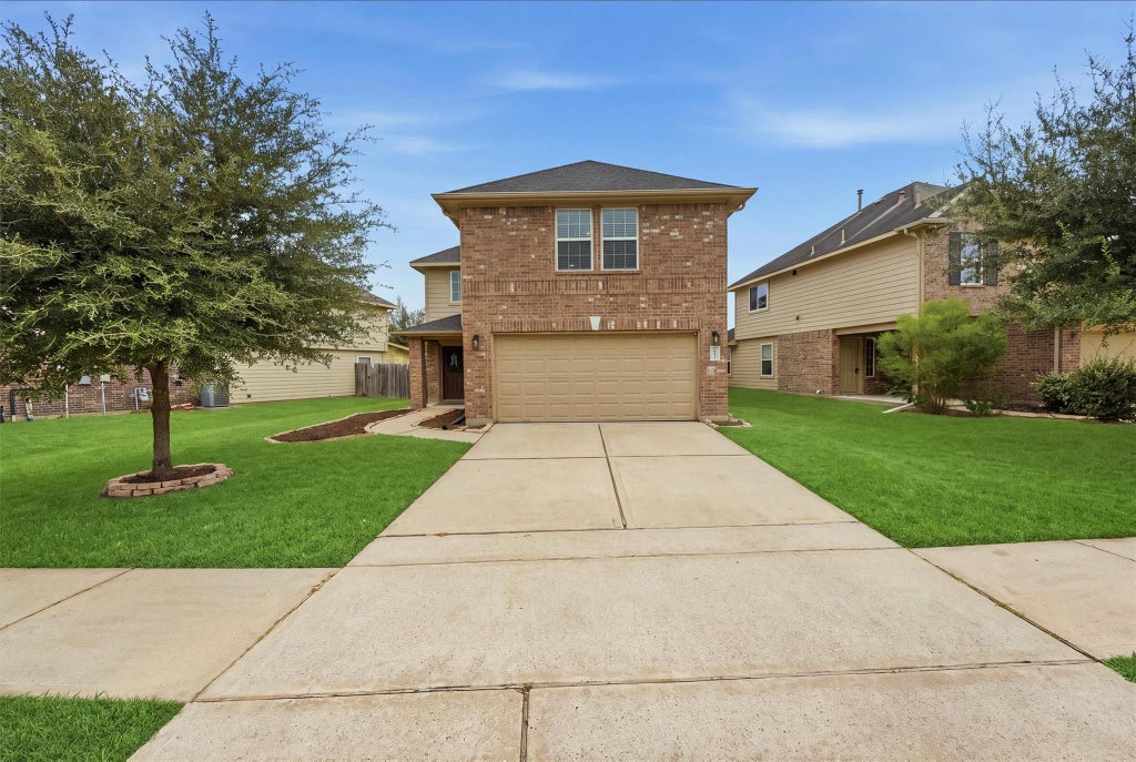 Photo of 11747 Red Hummingbird Drive, Houston, TX 77047 (MLS # 659384)