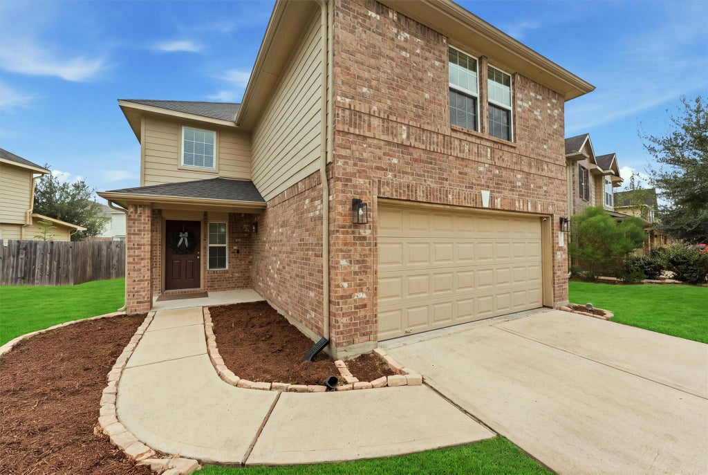 Photo of 11747 Red Hummingbird Drive, Houston, TX 77047 (MLS # 659384)