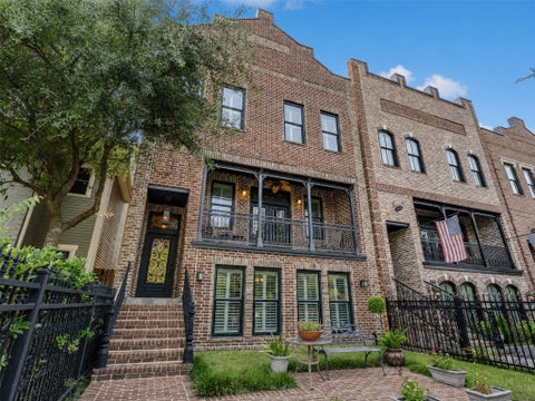 Homes For Sale - 1341 Heights Boulevard<br/> Houston, TX 77008