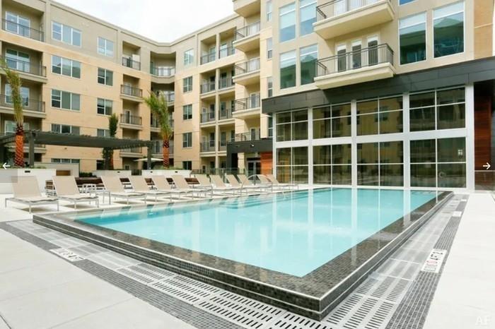2111 Westheimer Road 1419