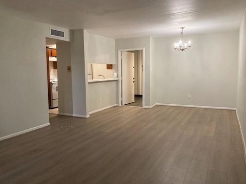 Photo of 3075 Walnut Bend Lane #33, Houston, TX 77042 (MLS # 66934979)