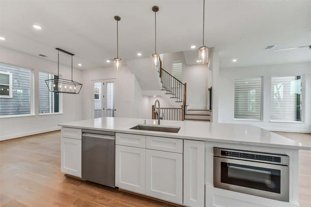 Photo of 806 Fisher Street #A, Houston, TX 77018 (MLS # 87308602)