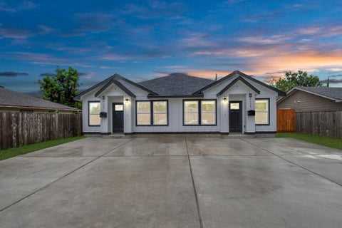 Photo of 5125 Chennault Street #A/B, Houston, TX 77033 (MLS # 27271059)