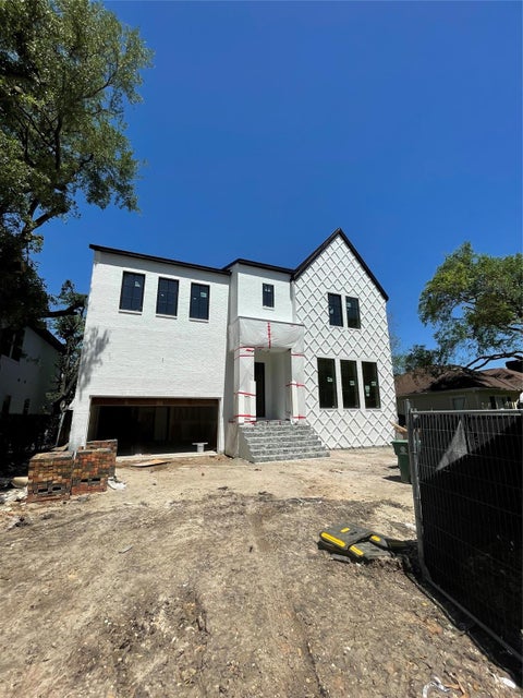 Homes For Sale - 2514 Southgate Boulevard<br/> Houston, TX 77030