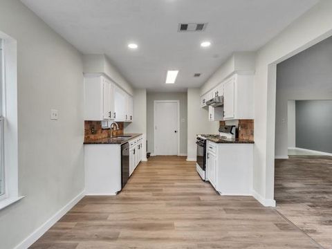 Tiny photo for 331 Cherry Valley Drive, Houston, TX 77336 (MLS # 48943507)