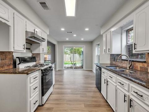 Tiny photo for 331 Cherry Valley Drive, Houston, TX 77336 (MLS # 48943507)