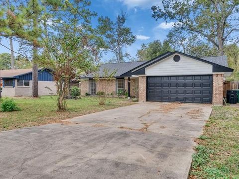 Photo of 331 Cherry Valley Drive, Houston, TX 77336 (MLS # 48943507)