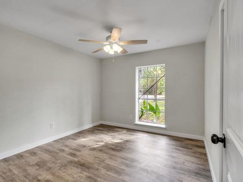 Tiny photo for 331 Cherry Valley Drive, Houston, TX 77336 (MLS # 48943507)