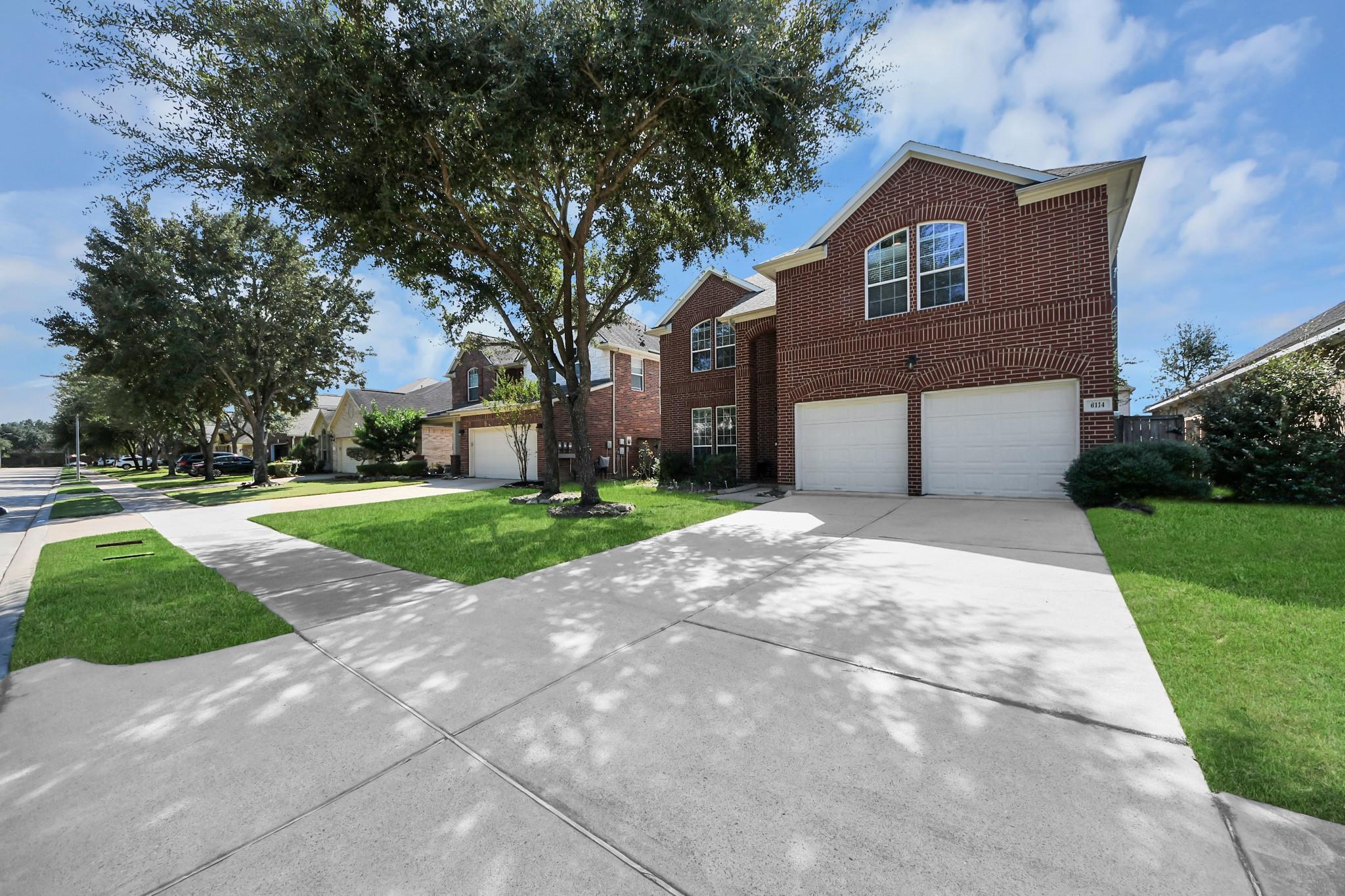6114 Hollydale Ridge Lane