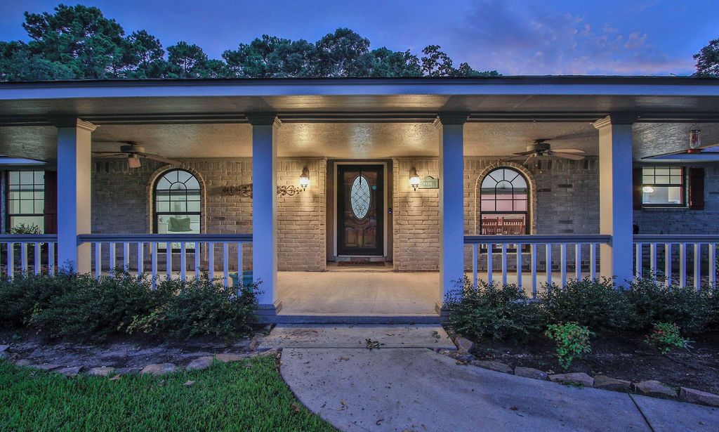 Photo of 2102 Candy Street, Pinehurst, TX 77362 (MLS # 18091401)
