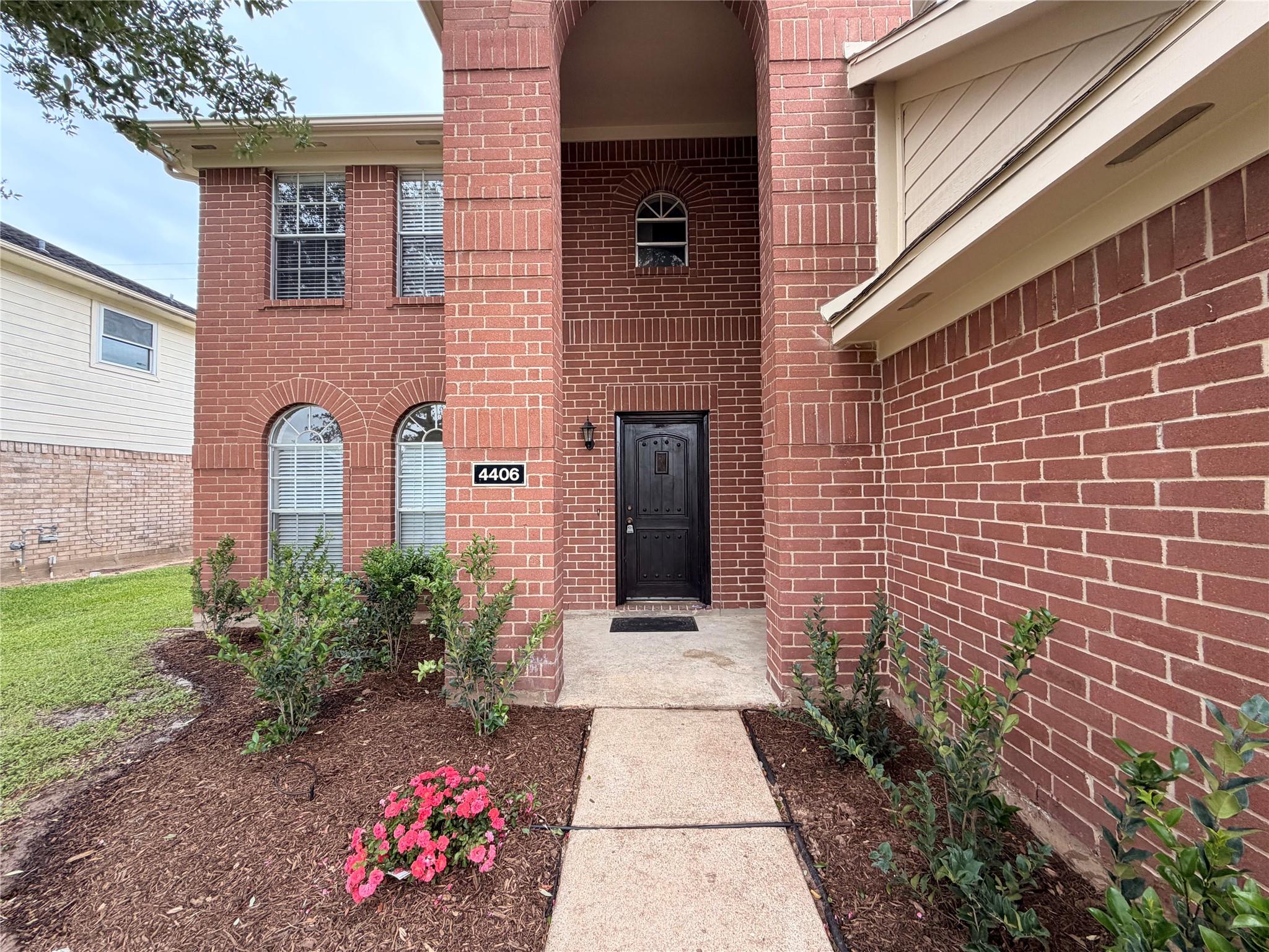 4406 Eaglewood Trail Drive