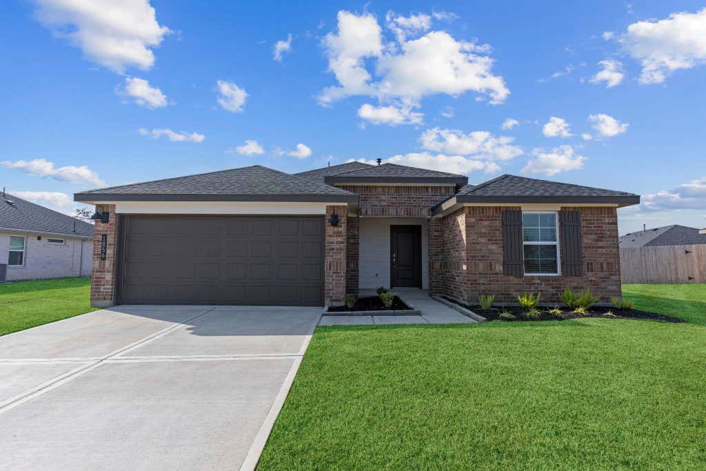 Photo of 1017 Paddlefish Lane, Alvin, TX 77511 (MLS # 27789870)