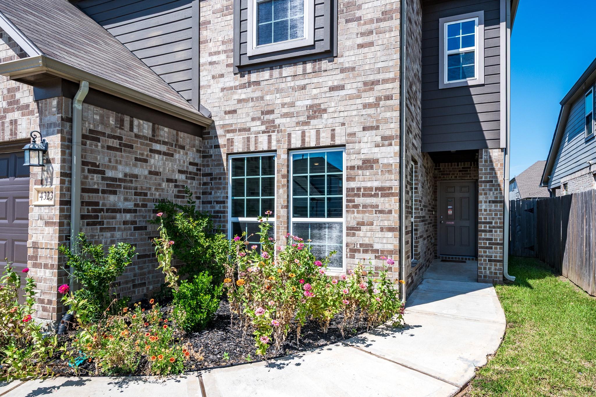 4323 Lotus Dale Drive
