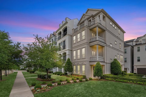 Photo of 3709 Somerset Commons Lane, Houston, TX 77055 (MLS # 73945066)