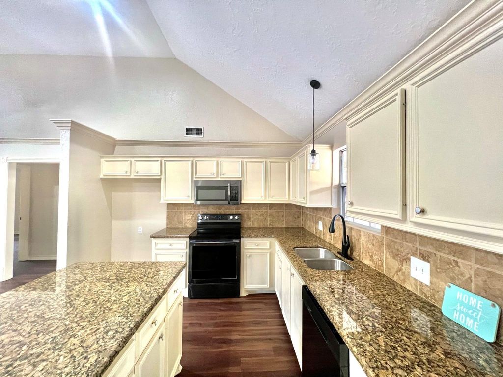 Photo of 14385 Old Humble Pipeline Road, Conroe, TX 77302 (MLS # 96513248)