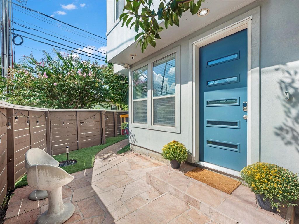 Photo of 3421 Gillespie Street, Houston, TX 77020 (MLS # 84214599)