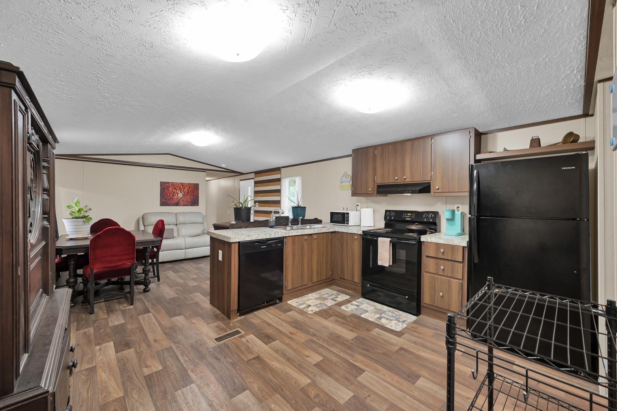 21613 County Road 3749d