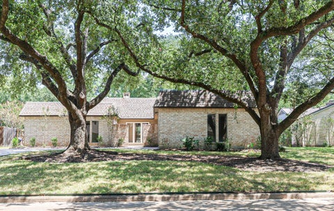 Photo of 13226 Holston Hills Drive, Houston, TX 77069 (MLS # 87686090)