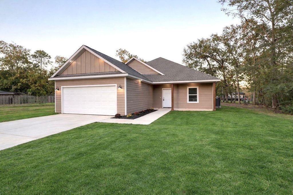 Photo of 527 Autumn Lane Ln, Livingston, TX 77351 (MLS # 4312879)