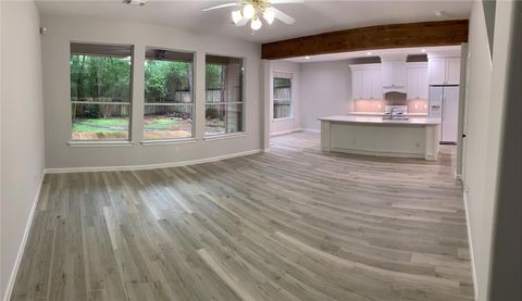 Photo of 163 Ledgestone Place, The Woodlands, TX 77382 (MLS # 76788469)