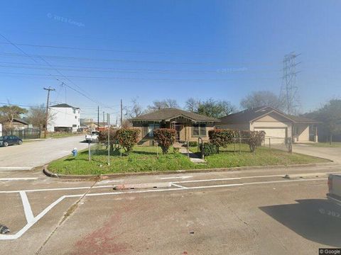 Photo of 3818 Hardy Street, Houston, TX 77009 (MLS # 22270133)
