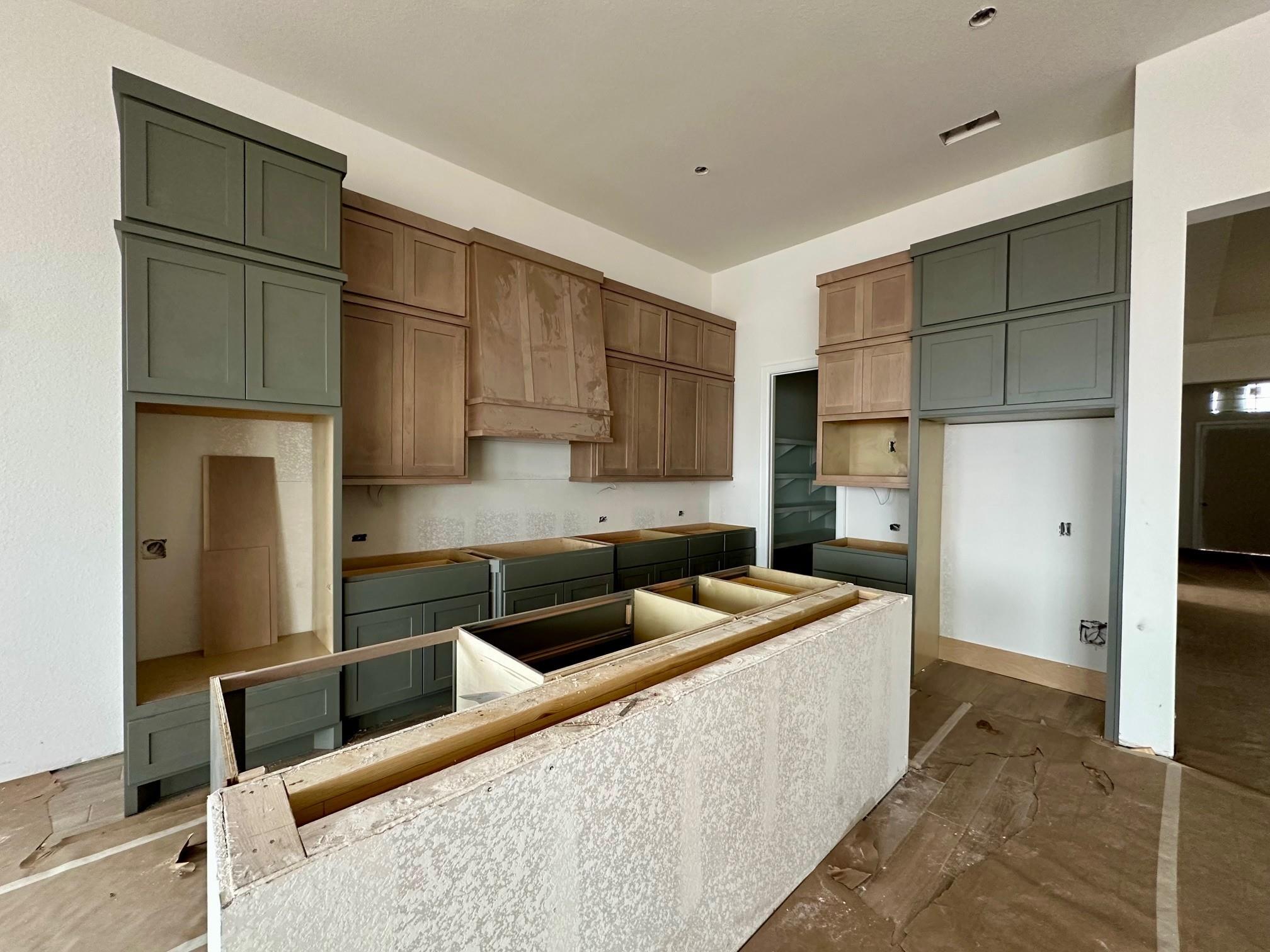 910 Hilltop View Lane