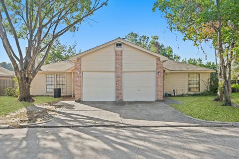 Photo of 10021 Emerald Creek Drive, Houston, TX 77070 (MLS # 27381018) Photo of 10021 Emerald Creek Drive, Houston, TX 77070 (MLS # 27381018)