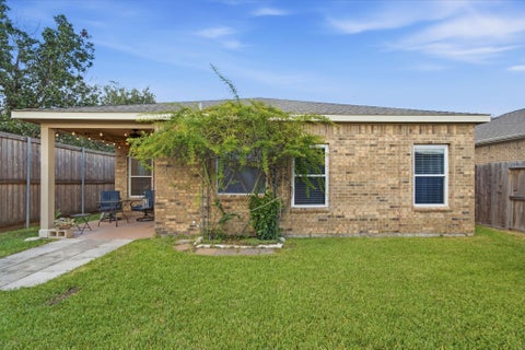 Tiny photo for 611 E Newport Bend, Katy, TX 77494 (MLS # 15751792)