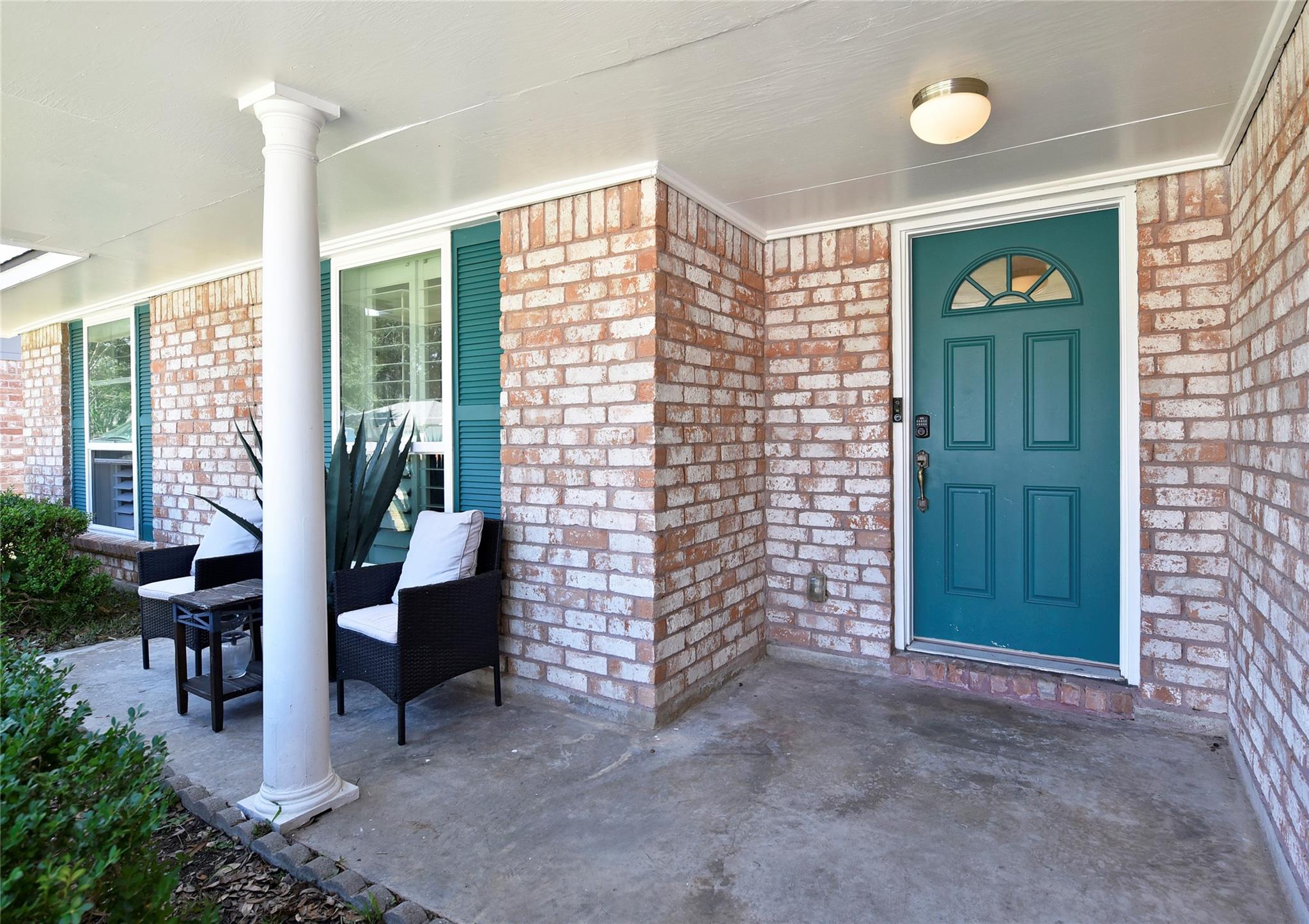 13607 Fernhill Drive