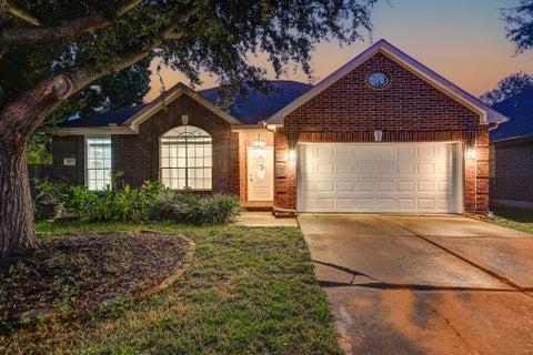 Photo of 3111 Elkdale Drive, Houston, TX 77082 (MLS # 54414388)