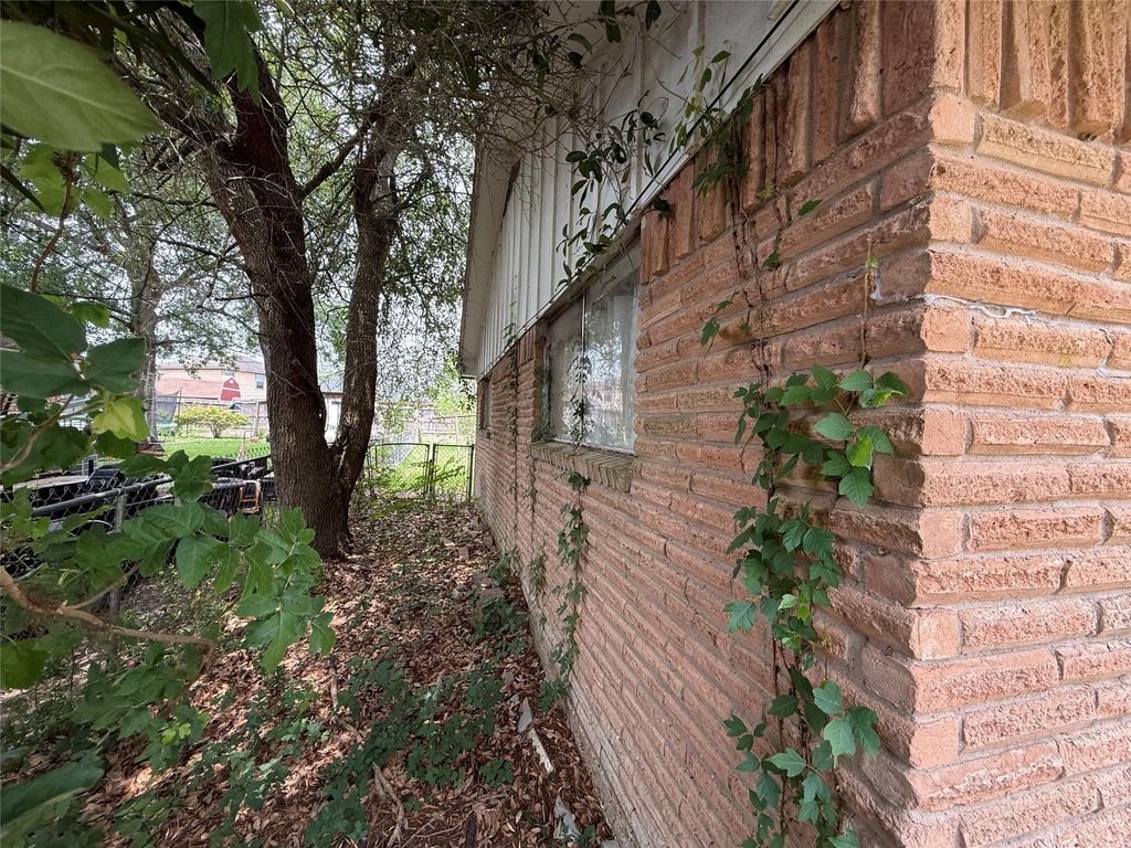Photo of 912 Midas Lane, Alvin, TX 77511 (MLS # 9205865)