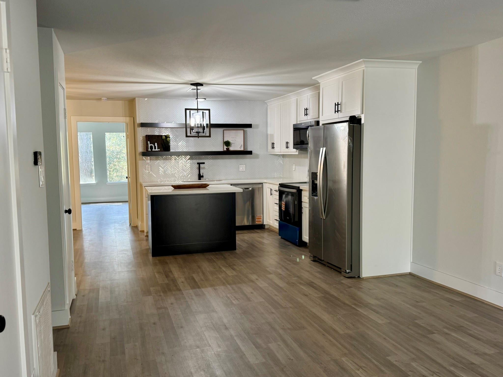 2329 W Settlers Way